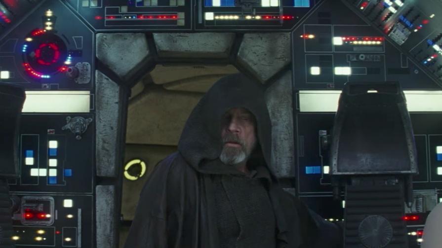 Watch: Luke Skywalker returns to the Millennium Falcon in new #StarWarsTheLastJedi TV spot: ow.ly/22od30gjiKh