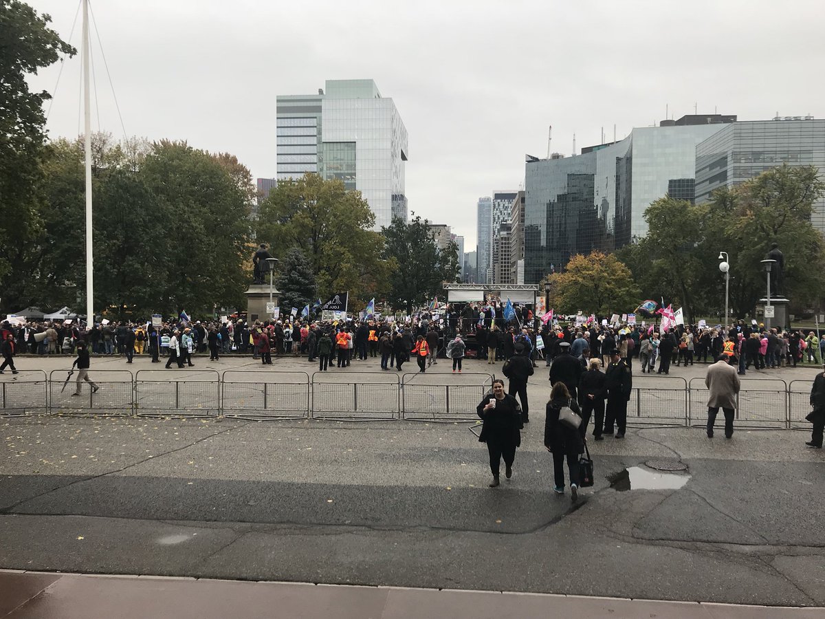 TarasNatyshak's tweet photo. Proud to join and support @OPSEU faculty workers at today’s giant rally in Toronto fighting for #decentwork and #payequity https://t.co/uWKw94Zmpw