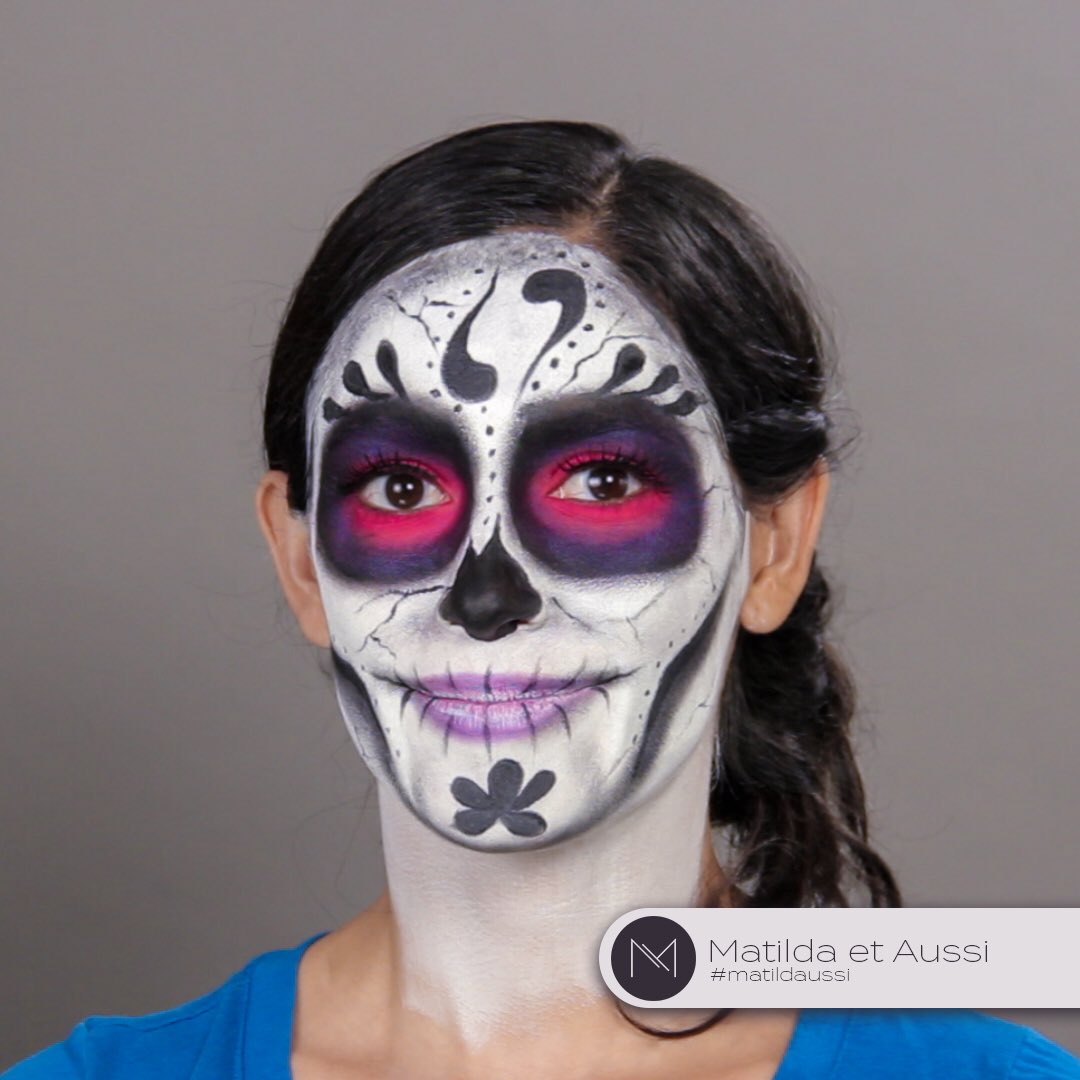 Matildaussi's tweet photo. Feliz Día de Muertos💀🌼🌸 #DiaDeLosMuertos #catrina #catrinamakeup #TradicionesMexicanas https://t.co/IT2QeODUUE