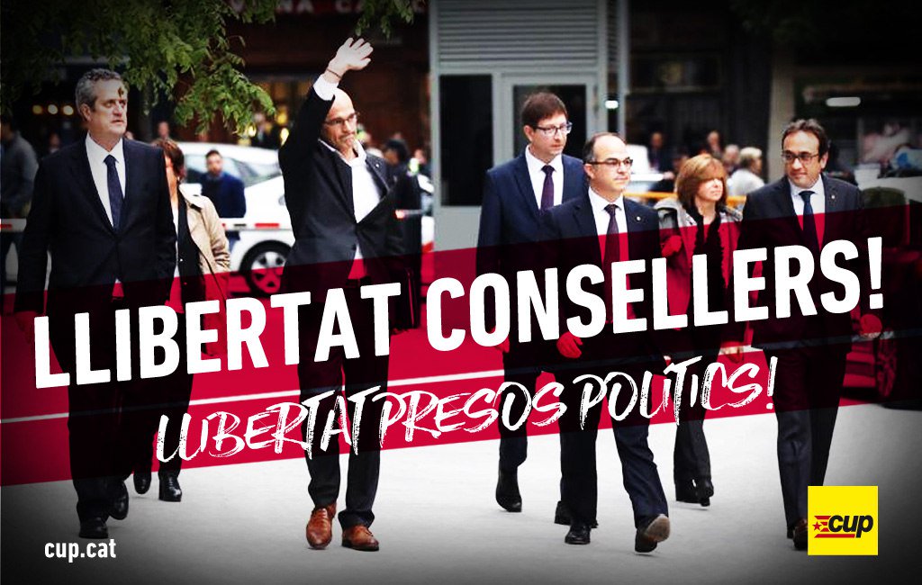 AleixAuber's tweet photo. Quan la llei és penombra, odi i venjança, el carrer ha de ser la llum, la fraternitat i l'esperança. 
#solidarity 
#Llibertatpresospolitics https://t.co/B6WcNftIGH