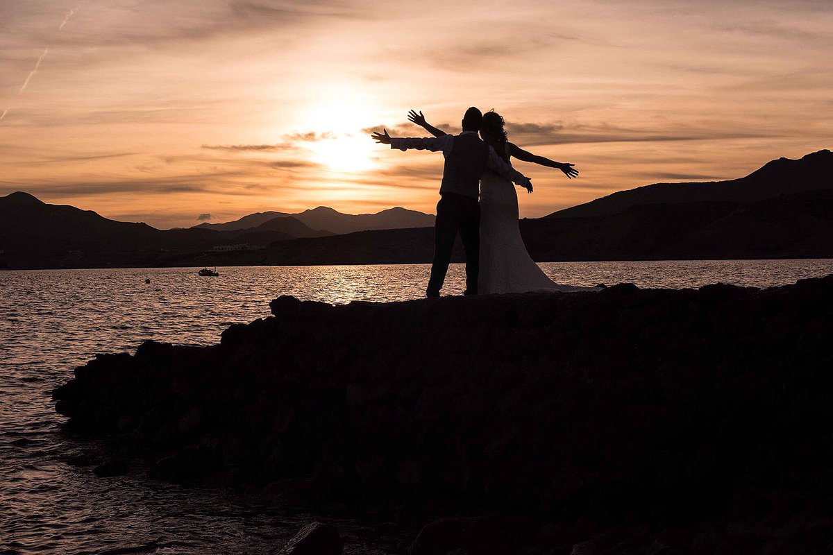 _MASVISUAL's tweet photo. Vivieron felices y comieron perdices #masviasual #wedding #weddingday #weddingphotographer #weddingolanner https://t.co/i0S1voirYF