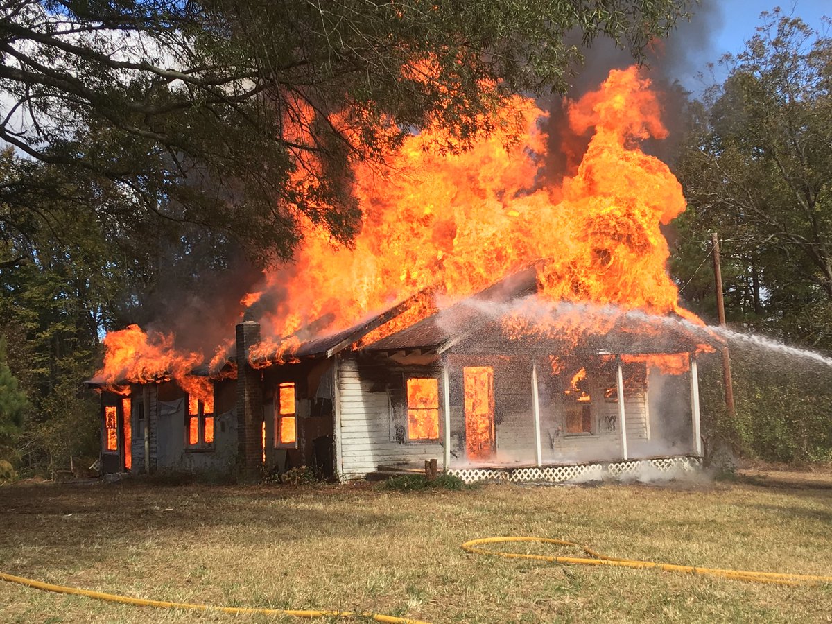 CindyEll411's tweet photo. #BurningDownTheHouse Mineral Spring NC Another good day of Research #FFCancer.org #KillTheFlashover https://t.co/9PRsyPU4pO