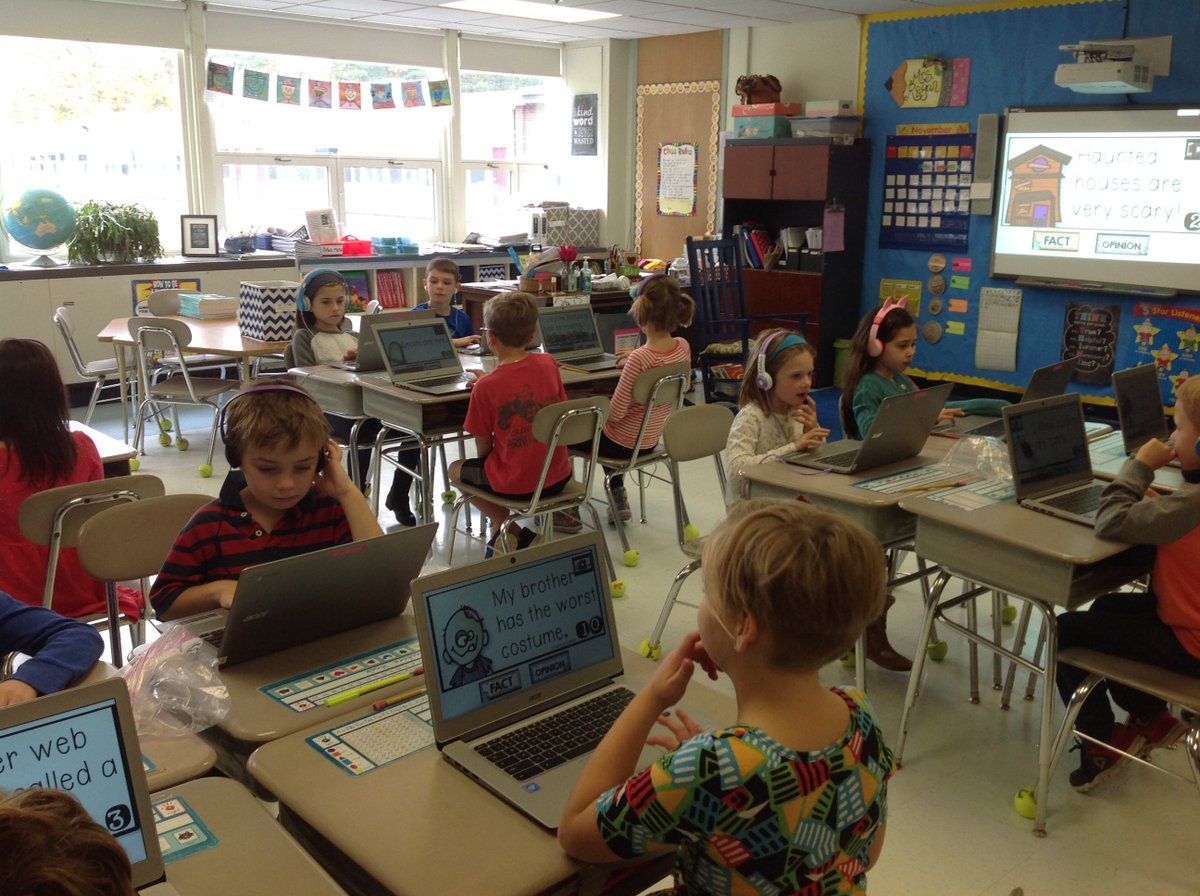 mrsklipfel's tweet photo. Thanks @smalchow Gr 2 Ss @mrssragan enjoying the ๐slides work #halloweenisnotover #TTUChat @steward20162017 #TTUGR2 https://t.co/AfU8gpP80t