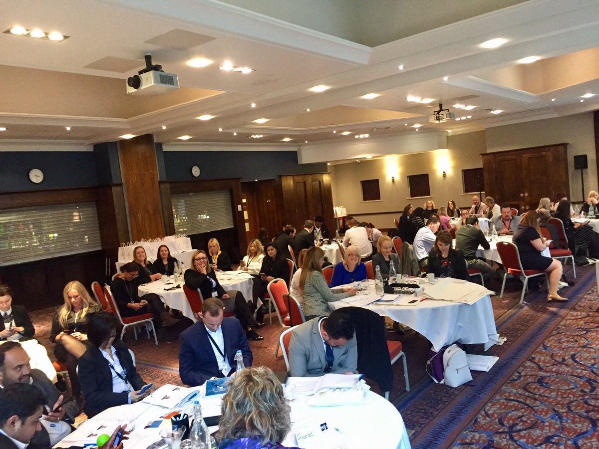 cozza_runs's tweet photo. @Interstate_eur @Draytonmanor Delegates using #slido #interactivepolls #HRDevDays https://t.co/61qYnNCOaT