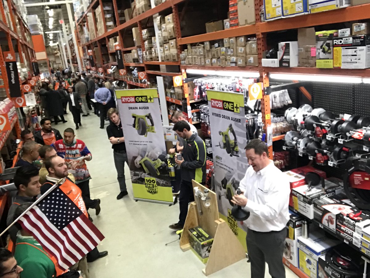 BenTenTHD's tweet photo. Sixth Station: Plumbing Repair! @homedepot1912 @Manny_CubFan #MVPWalk https://t.co/IGBq2HNhdI