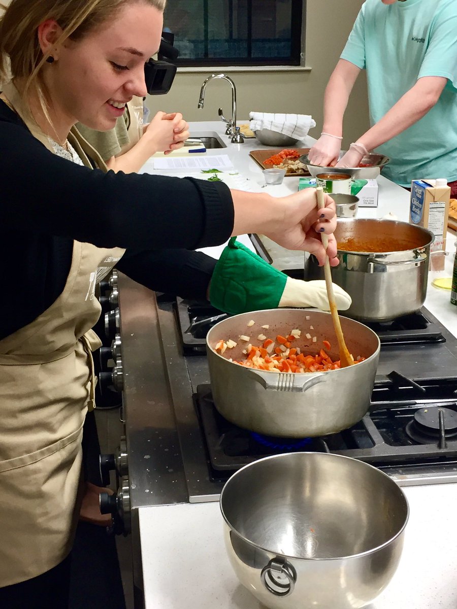 LSUHealthCenter's tweet photo. Yesterday's #PantrytoPlate demo was a delicious, warm treat for a rainy afternoon. Be on a lookout for our next demo in the spring! https://t.co/RZ72dhSFb0