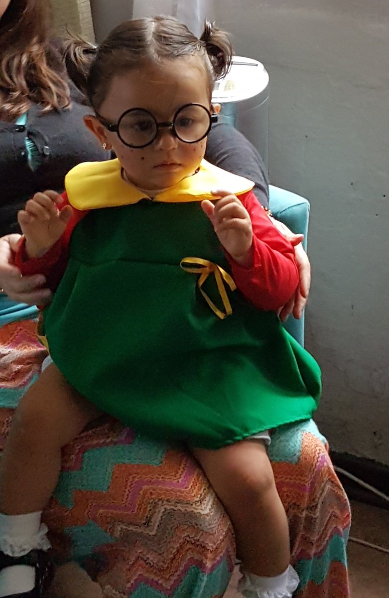 Roberto_Robles_'s tweet photo. mi chilindrina en Haloween...  @LaChilindrina https://t.co/doSJjcqN6t