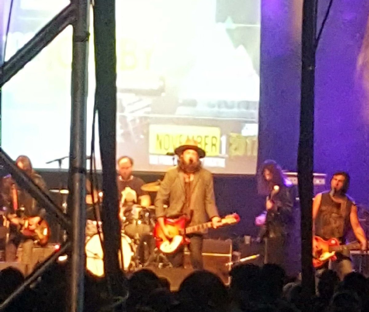 jacquichilds's tweet photo. #Blurry the best nights always are β @TheSheepdogs @DearRouge @MattMays
Great to see @Adam1021 N @jaystevensradio π₯
#Casbys https://t.co/7tb6QcU6yo