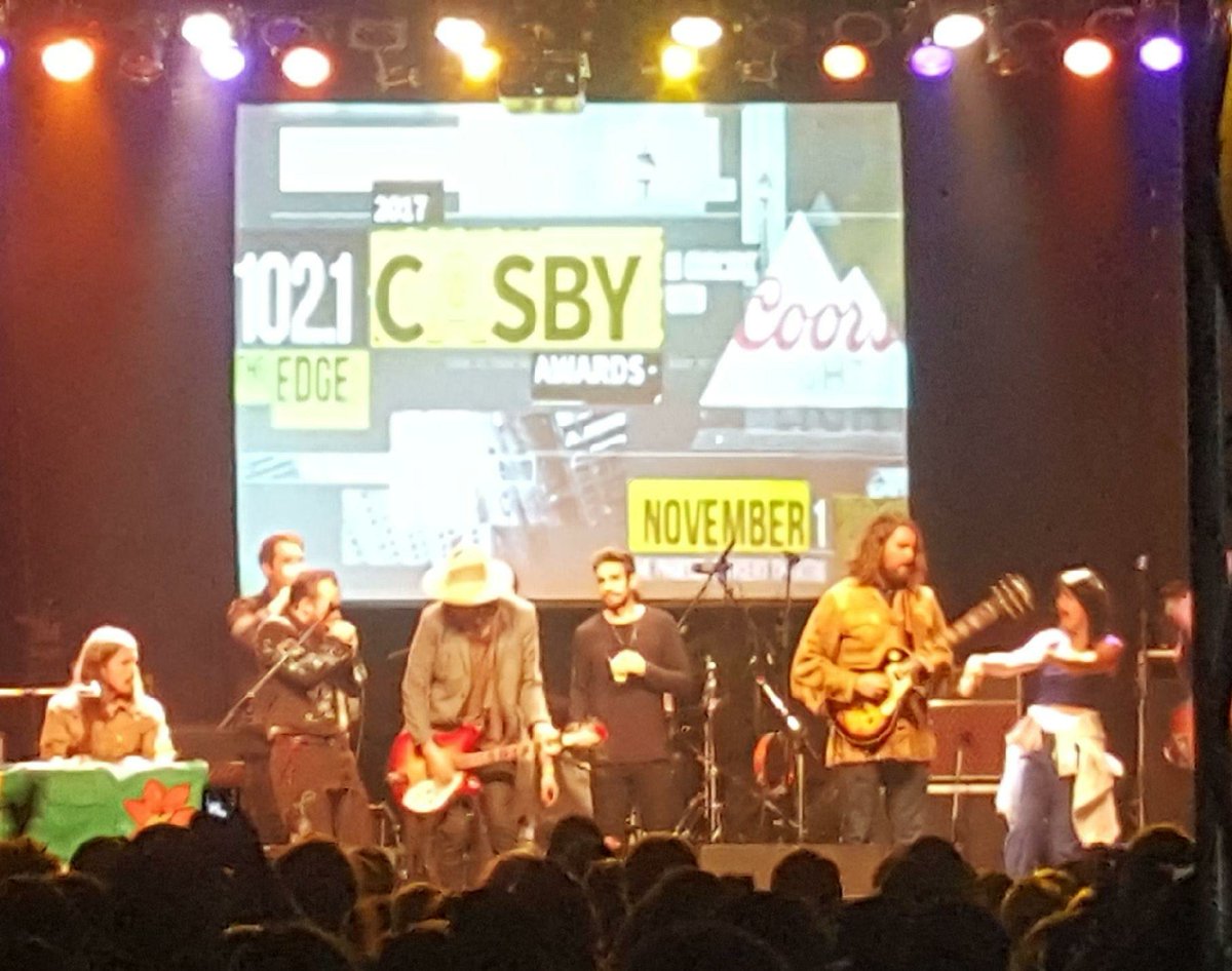 jacquichilds's tweet photo. #Blurry the best nights always are β @TheSheepdogs @DearRouge @MattMays
Great to see @Adam1021 N @jaystevensradio π₯
#Casbys https://t.co/7tb6QcU6yo