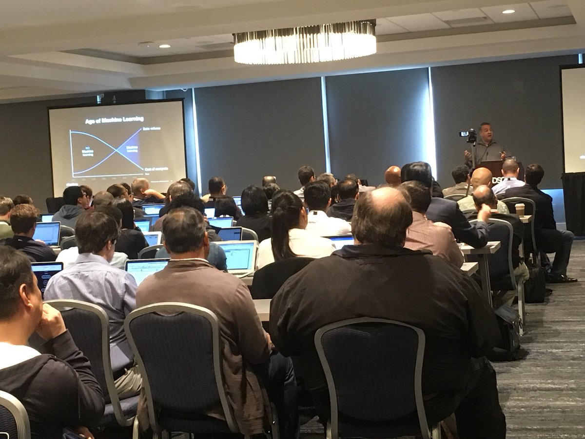 __darshana__'s tweet image. #acelerateai #odsc keynote #machinearning #ai