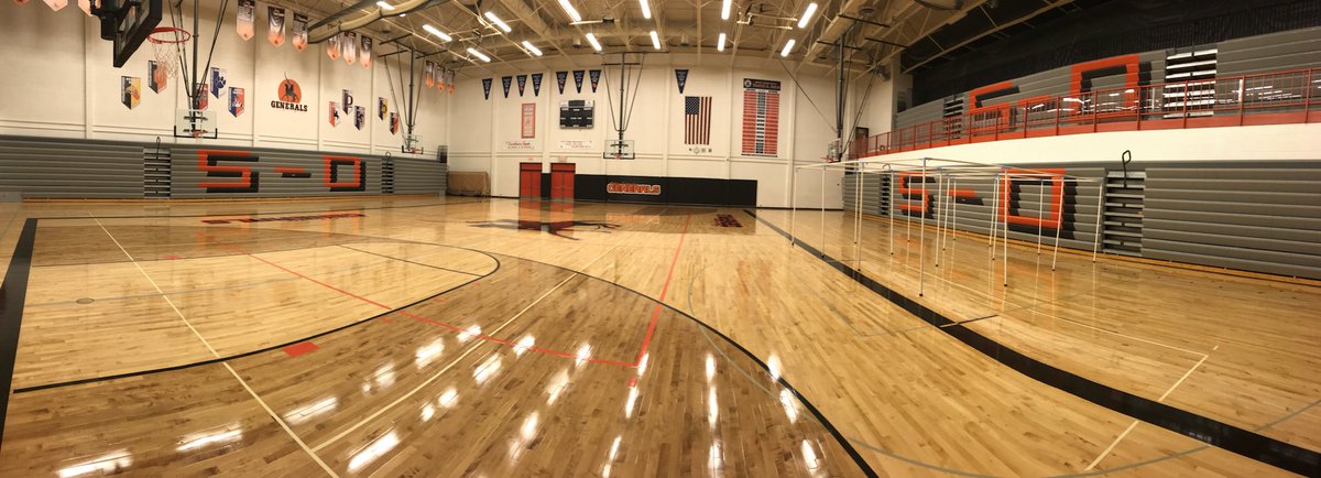 IHSAA's tweet photo. Sibley-Ocheyedan AD Doyle Naig gave me the tour of Generals athletic facilities. Great updates!
#NWItour https://t.co/KEMog1kkBk