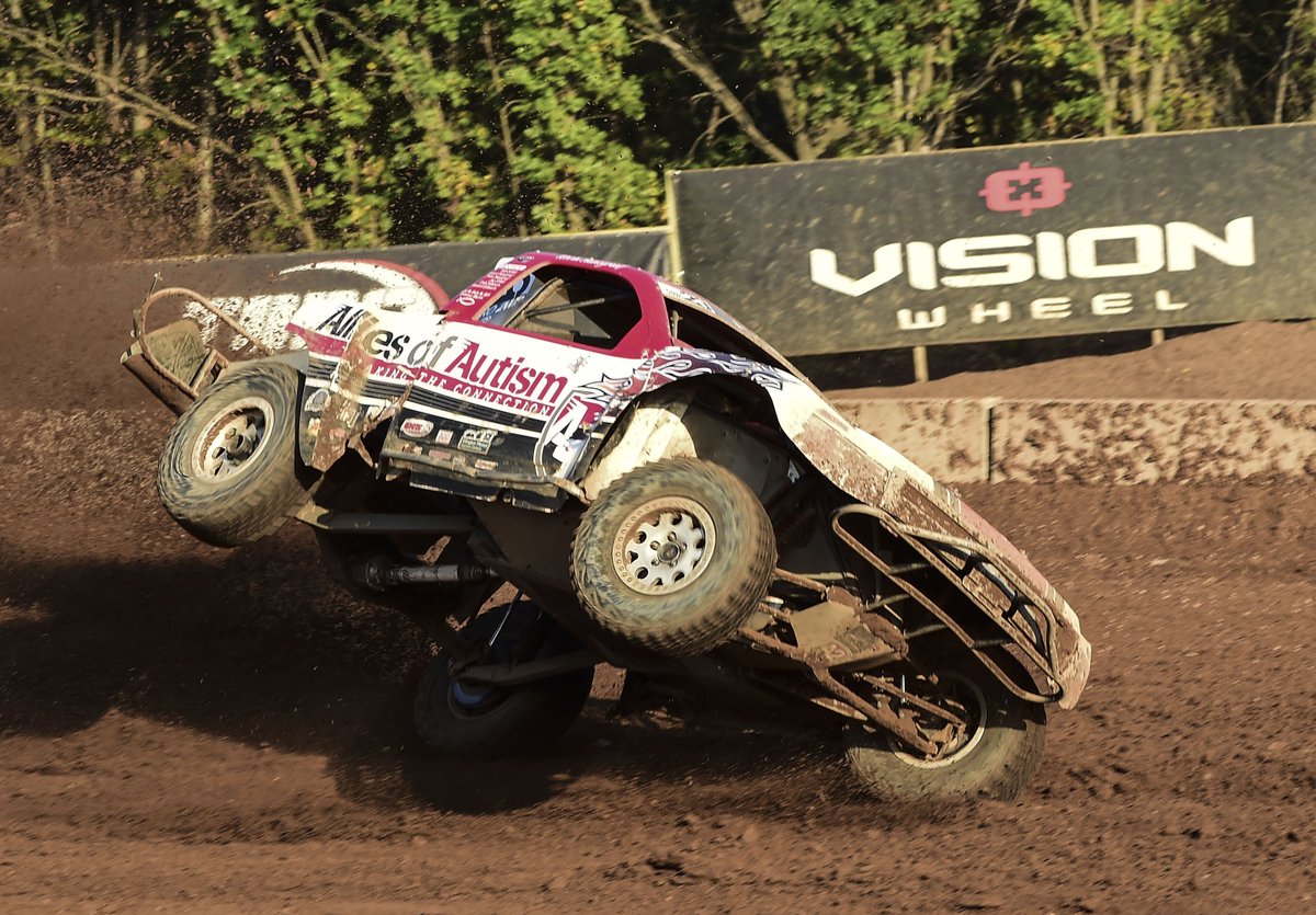 TORCOffRoad's tweet photo. Kevin Hanegraaf going up on the bike! ๐ค TORC photographer, Mike Roth always in the right place at the right time. #TORC17 #torcoffroad https://t.co/pws4jMNloX
