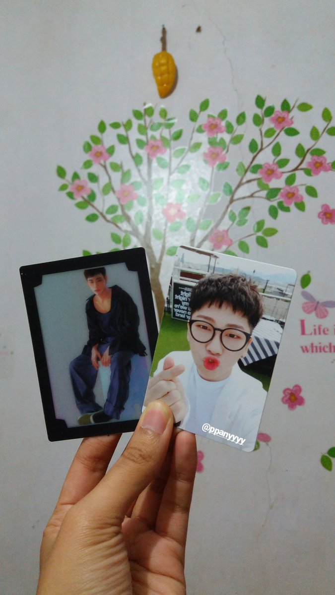 0413yes's tweet photo. HELP RT 
[WTT]
JBJ Fantasy ver I-I
Lenticular card : sanggyun ➡ donghan
Photocard : taehyun ➡ donghan
#jbj #jbjalbum #kpoptrade #tradejbj https://t.co/q5ioyLbyTf