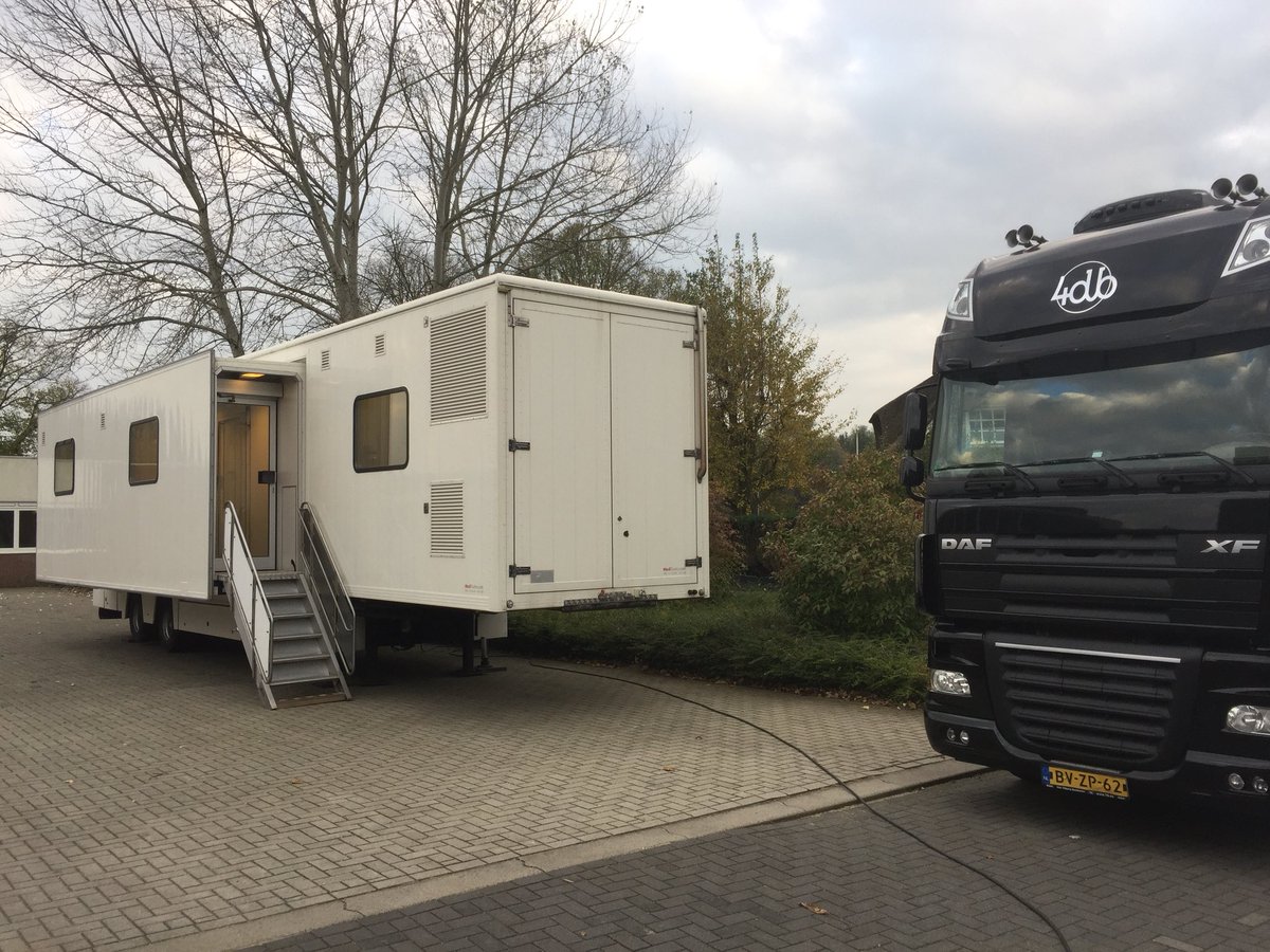 evlavieren's tweet photo. Deze #PMO trailer vandaag in #Zevenaar geplaatst voor @ArboUnie
Trailer is voorzien van 3 spreek/behandel kamers,wachtruimte en pantry. https://t.co/hnzWcADcHq