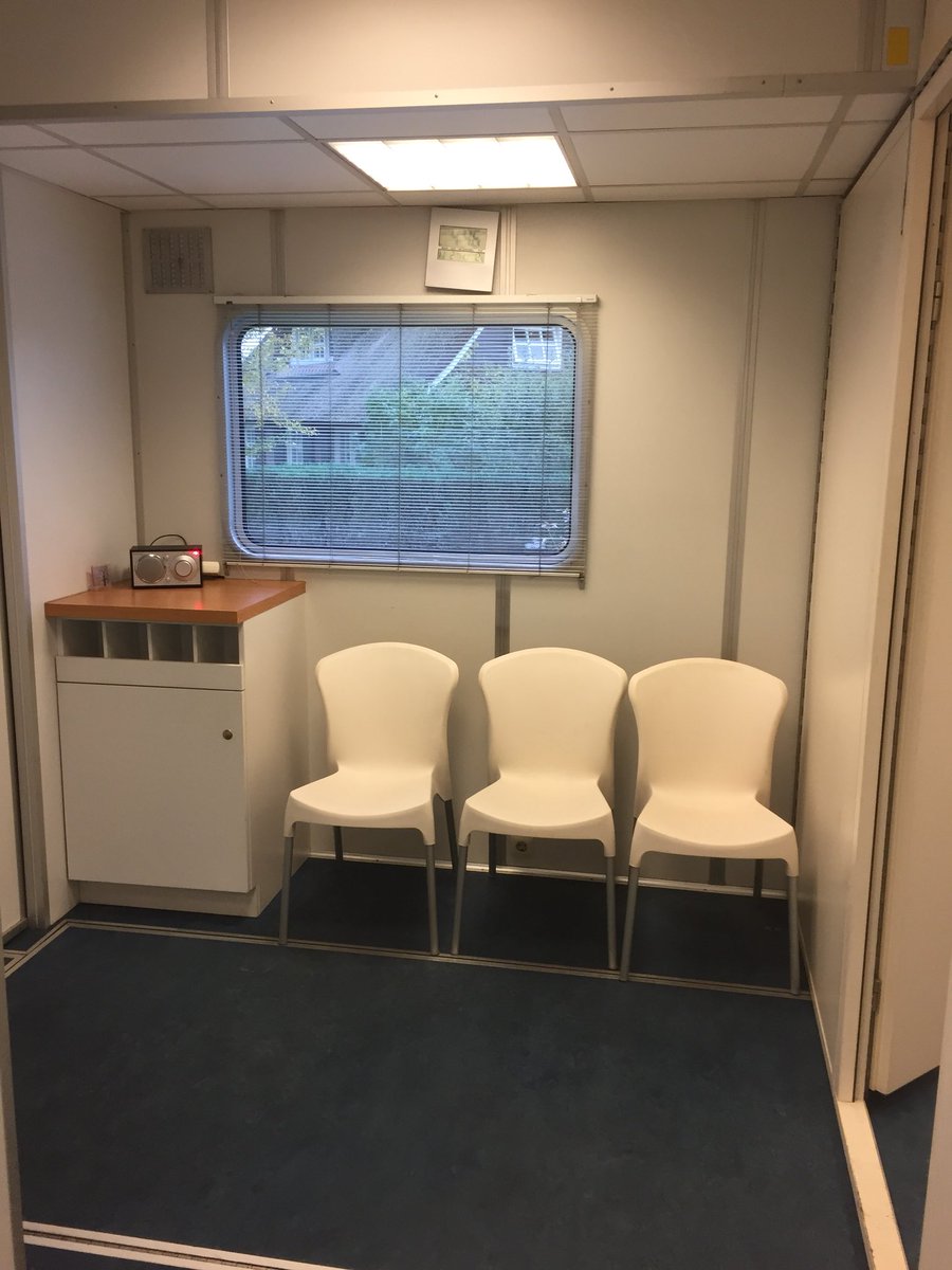 evlavieren's tweet photo. Deze #PMO trailer vandaag in #Zevenaar geplaatst voor @ArboUnie
Trailer is voorzien van 3 spreek/behandel kamers,wachtruimte en pantry. https://t.co/hnzWcADcHq
