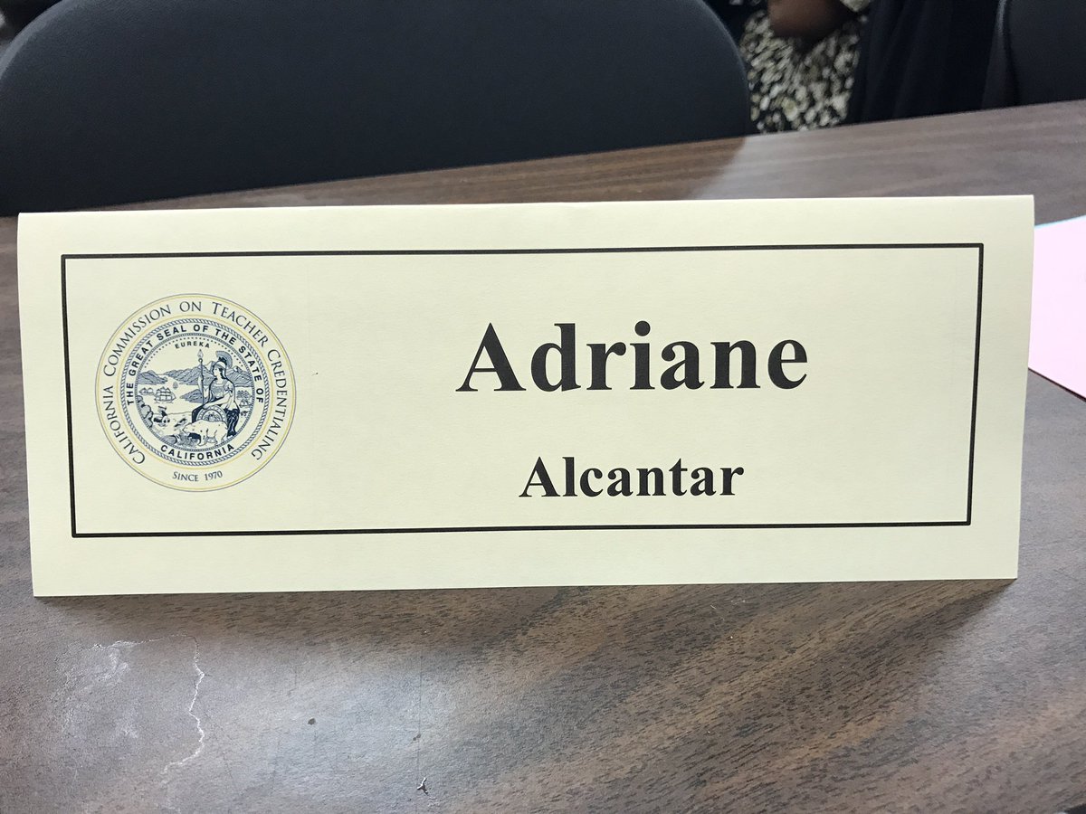 Adriane_1015's tweet photo. I feel official 👩🏻‍🏫💁🏻 https://t.co/Txfsoo8g2k