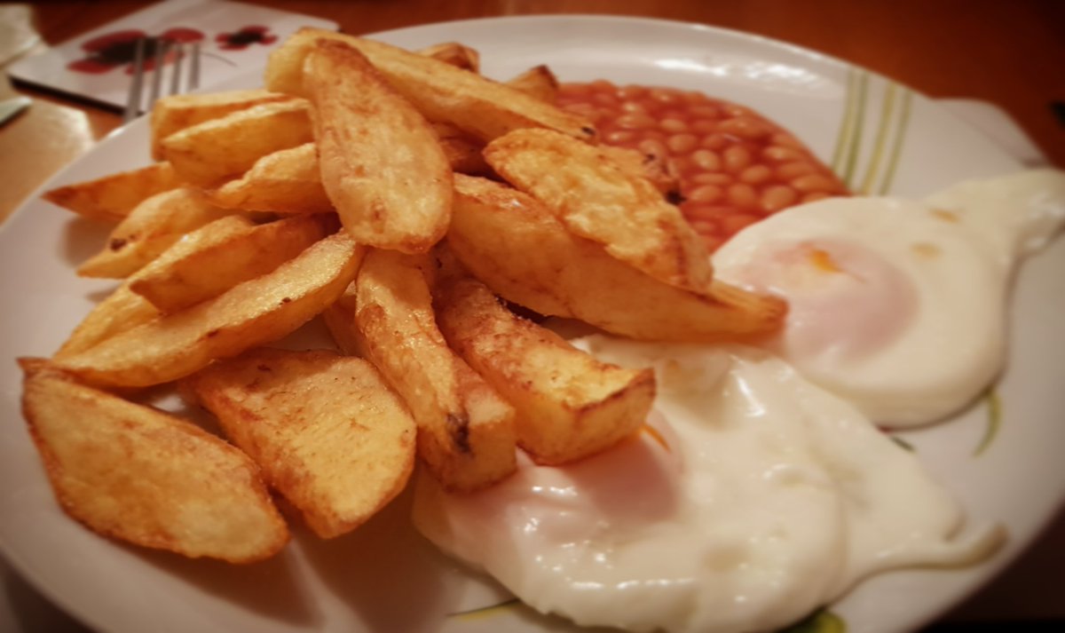 87Food_Scott's tweet photo. Grandma's egg and chips for my tea tonight!

What is everyone else having? https://t.co/SCyObk1Nau