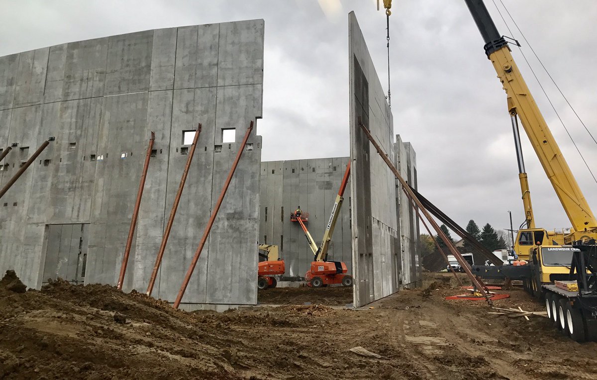 swchsstars's tweet photo. The auditorium pre-cast walls are almost all placed! #SWBuildingExpansion https://t.co/TsH6iwUvJ9