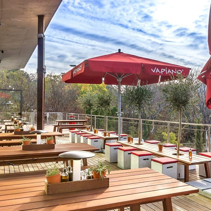 Vapiano_Fr's tweet photo. Visite guidée de notre tout nouveau restaurant Vapiano à #LaValentine ! Vous nous rejoignez ? 🌿
#green #homeoffreshness #nature #marseille https://t.co/FPonjFfPJO