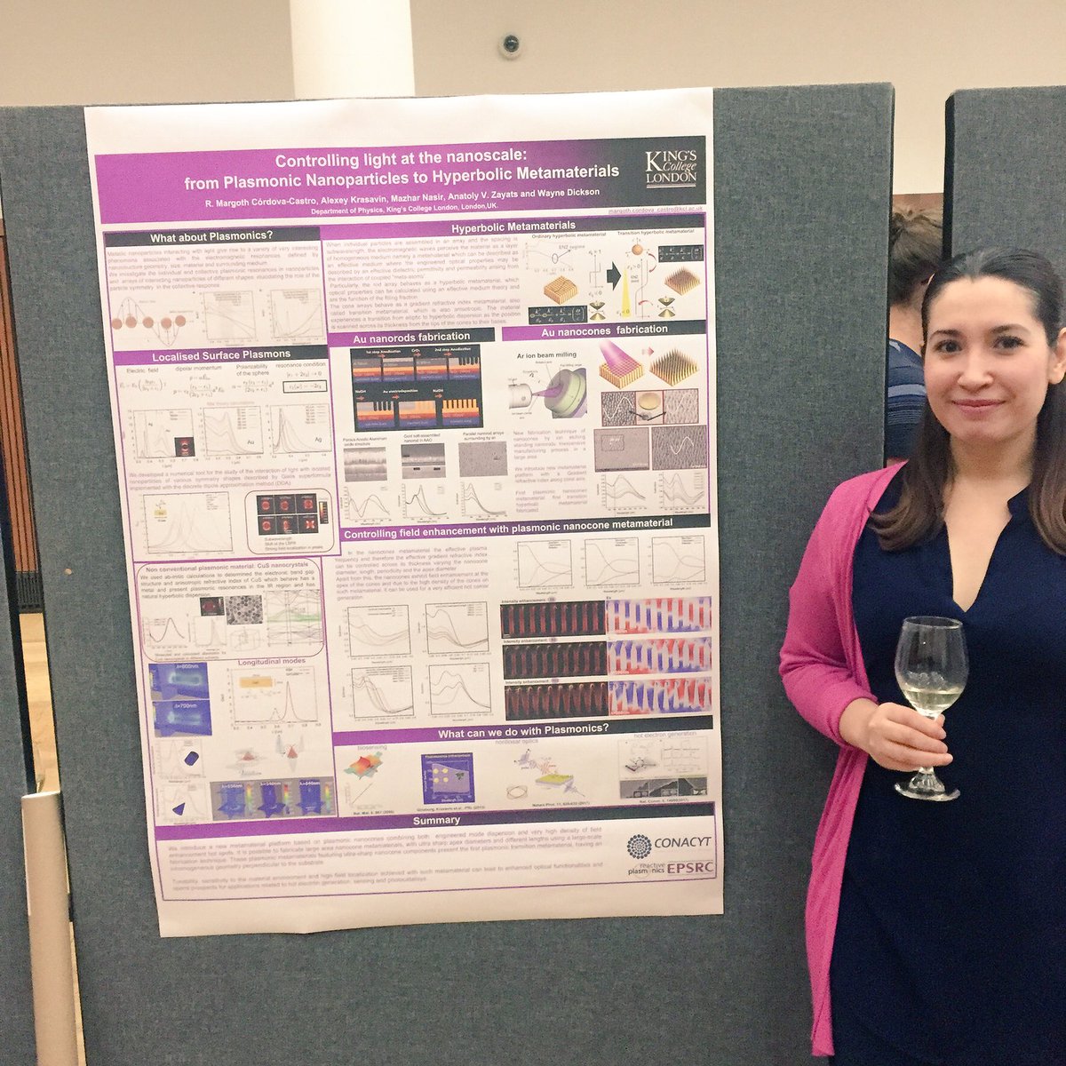 RPlasmonics's tweet photo. It was the @KCL_Physics 3rd year PhD poster competition yesterday. We spotted some #RPLAS posters as we had a look around. #plasmonics #metamaterials #hotelectron #nanophotonics 👏👍 https://t.co/hTArepUy62