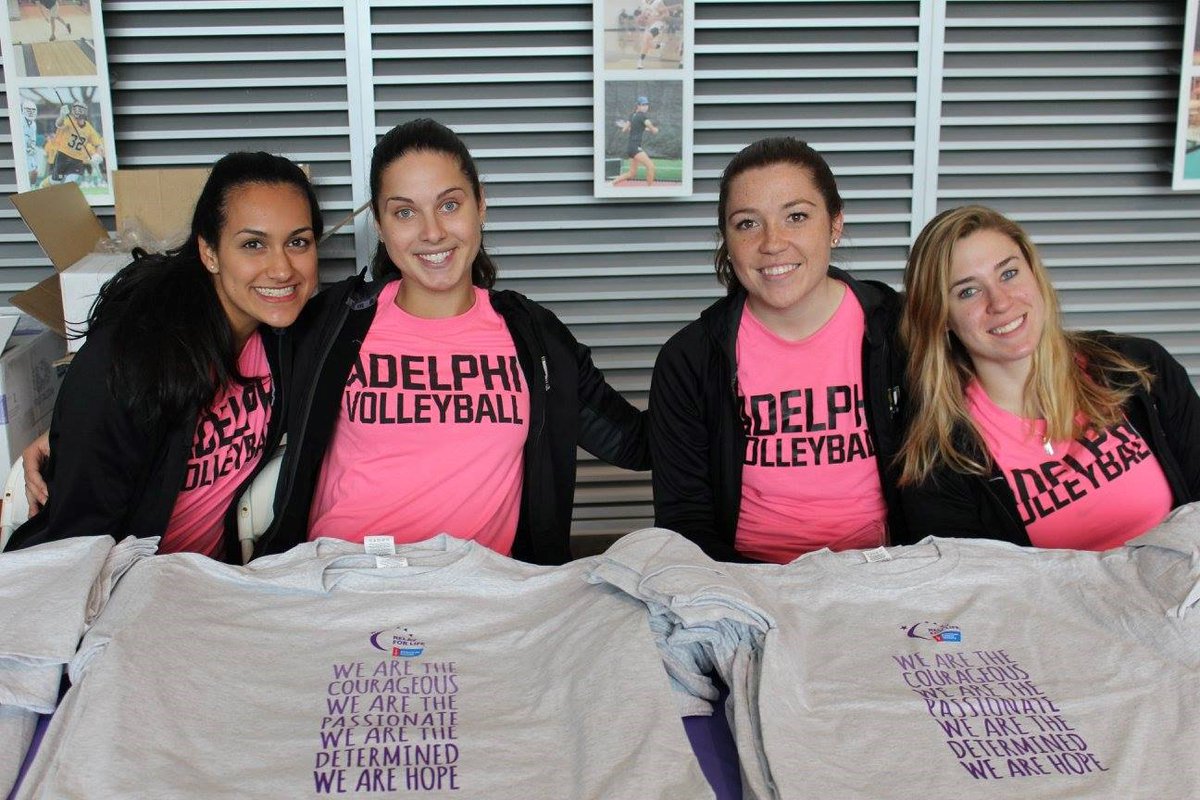 AdelphiRelay's tweet image. #TBT Relay 2017💜 We're thankful for all the support from Adelphi athletics and organizations ☺️