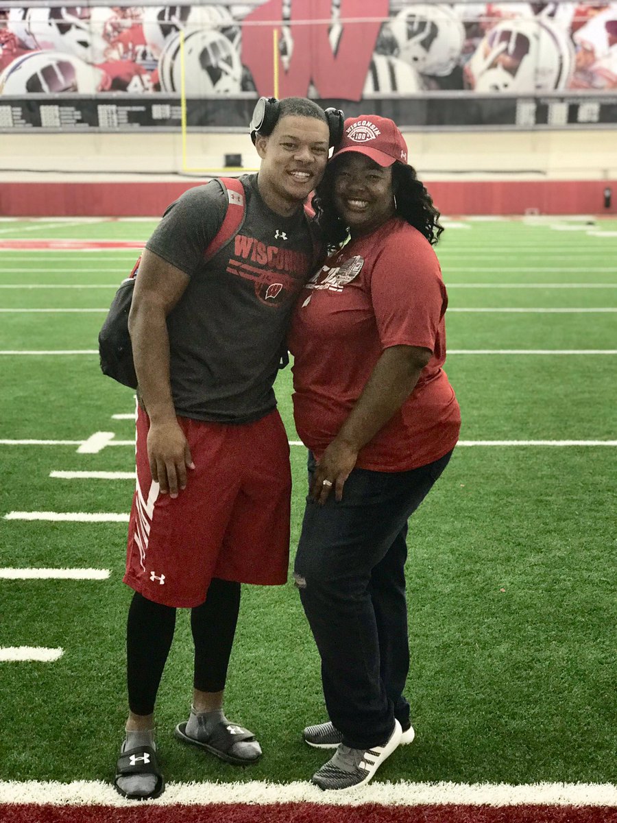 madisonacone's tweet photo. Happy Bday to the Worlds Greatest MomβΌοΈ Can't say thank you enough for all the love and sacrifice you've displayed over the years for me! I LOVE YOUβΌοΈ #MyEnergyKit πβ€οΈ https://t.co/bpHLE8R5vk