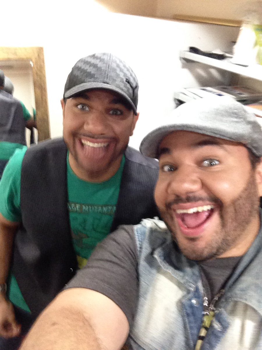 kirkandkellen's tweet photo. Back on the set of 'Nightlife' today! https://t.co/DXlyu6Dw8L