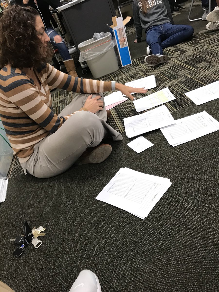 mhsImpressive's tweet photo. Mrs. Campbell talks finances 💸 https://t.co/S1R5qn34VU