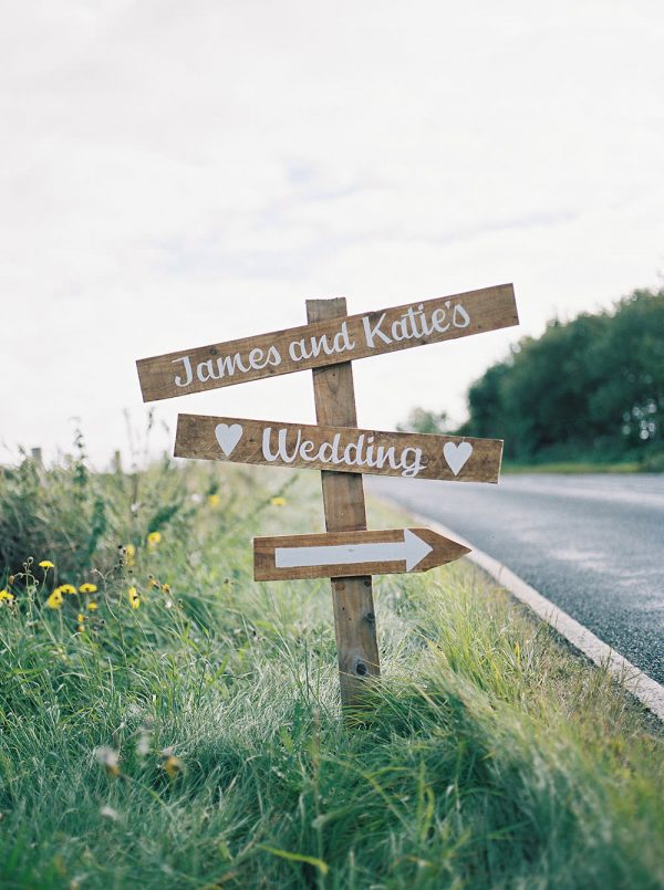 PynesHouseDevon's tweet photo. 15 Fun Ways To Use Wedding Signs At Your Big Day https://t.co/ygumHiCb5B #weddingsigns #weddinginspiration #weddingdecorations #pyneshouse https://t.co/zvaJ3CH5yt