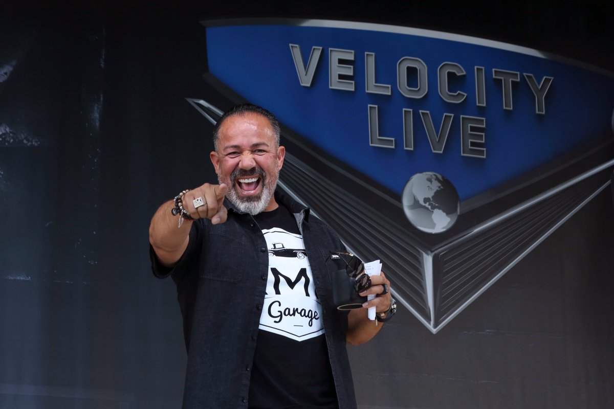 GHPrimeMedia's tweet photo. Ralph Holguin @rmdlife of @GarageRMD getting the party started today on #VelocityLive stage! @Velocity #SEMA2017 https://t.co/rCrXGhFL8x