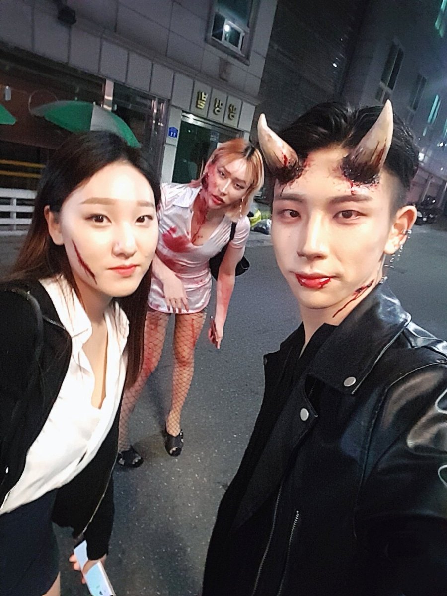 Sonchobin's tweet photo. 칭구드리랑 할로윈><
10월 31일 이태원😆😆😆 https://t.co/VElXWwaqvJ