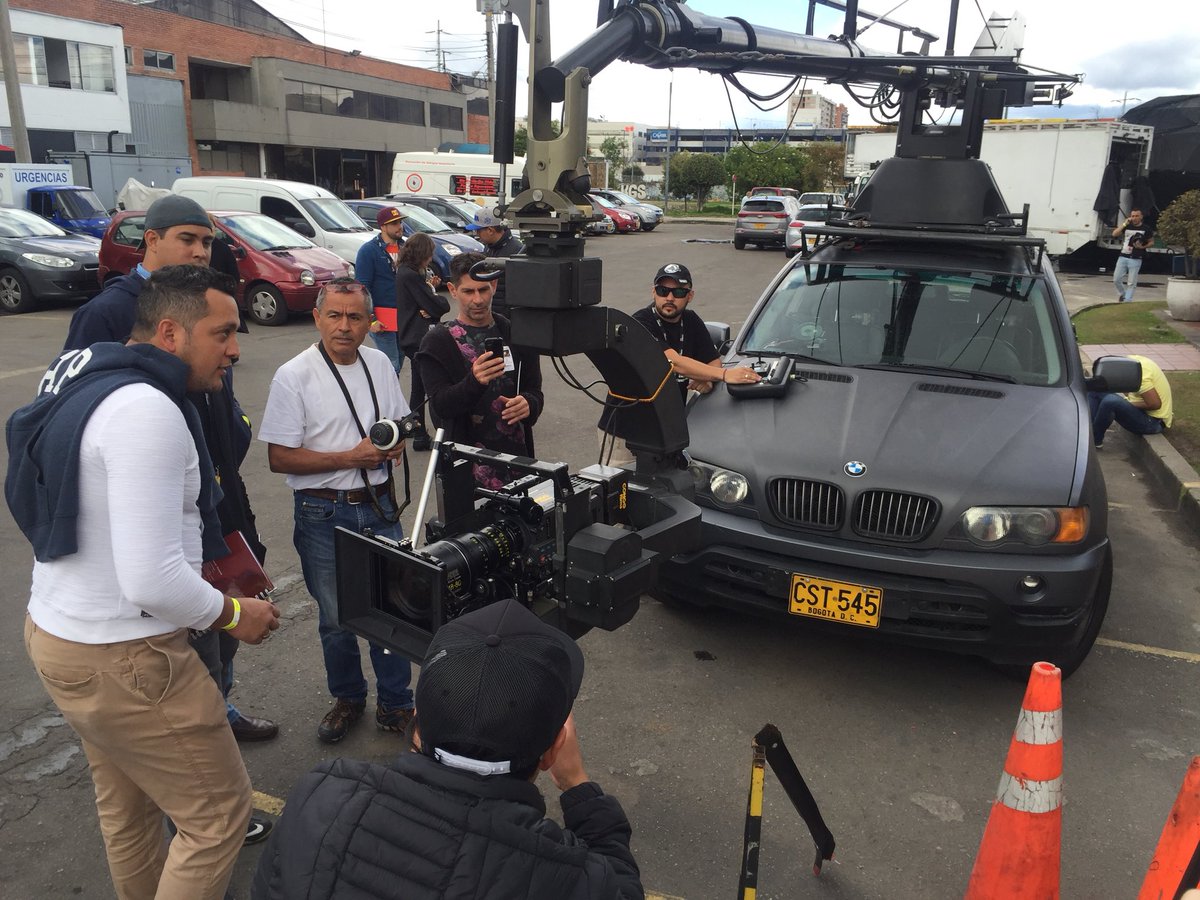 Probando el Russian Arm de <a href="/congofilms/">Congo Films School</a> #CongoFilmsSchool #ArtesyOficiosDelCine #produccion #teamLiving #bogota