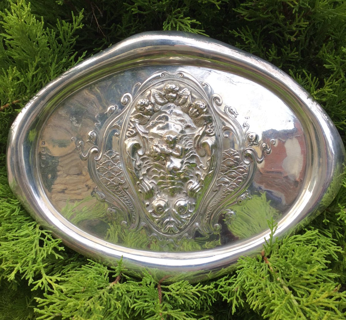 LisaMarieFranks's tweet photo. Some of the new stock that has arrived at Melksham Arcade this week!! #williamcomyns #silvertray #reynoldsangels #inkwell #hornhuntingcup https://t.co/HW571mkAu6