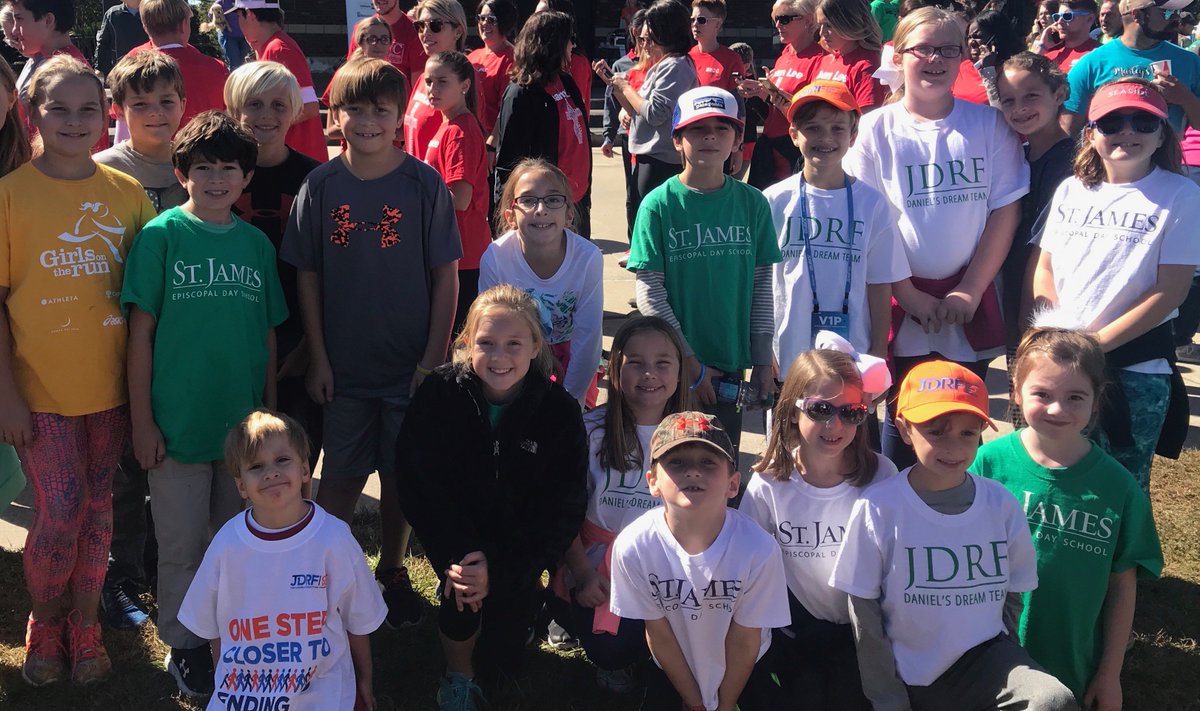 stjameseds's tweet photo. @JDRF Here's Daniel and his "Dream Team" at the #JDRF walk on Sunday in Baton Rouge! #WeAreStJames https://t.co/5YztN1rXKA