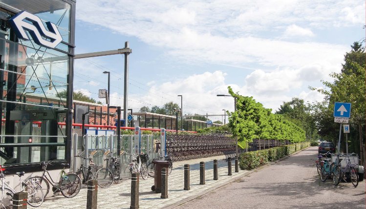 duicnl's tweet photo. Tientallen bewoners boos over plan extra fietsenrekken bij station Overvecht https://t.co/If5cIwBATr #utrecht https://t.co/FcTKrsWAVV