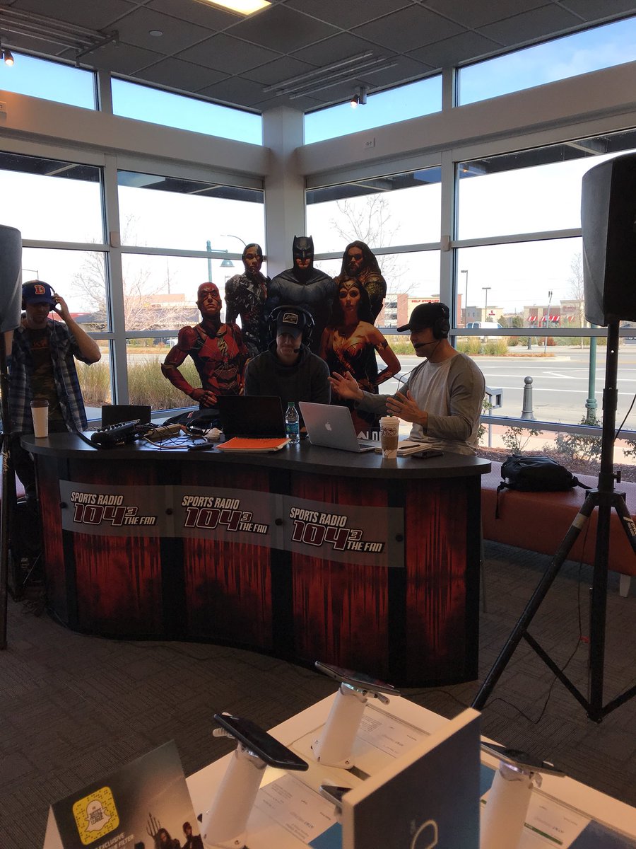 DevonDenavaatt's tweet photo. We’ve got 104.3 the fan in Highlands Ranch att right now!! We’re talking Broncos! And of course we’re excited about the #iphoneX https://t.co/vngAakBN9U