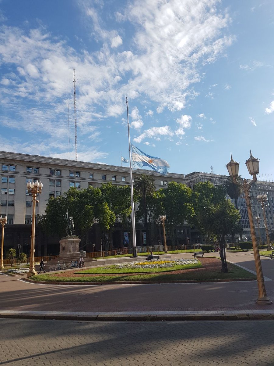 marividasneves's tweet photo. La historica Plaza de Mayo. Todo por vos Papa. https://t.co/EDr1lrdxF6