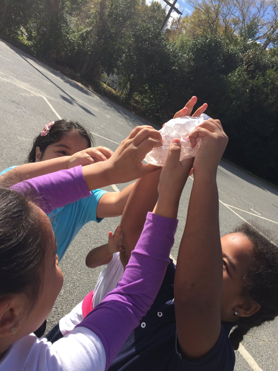BWMsWhite's tweet photo. Science experiment during recess #coteaching #sciencerocks https://t.co/xfyXQM8pre