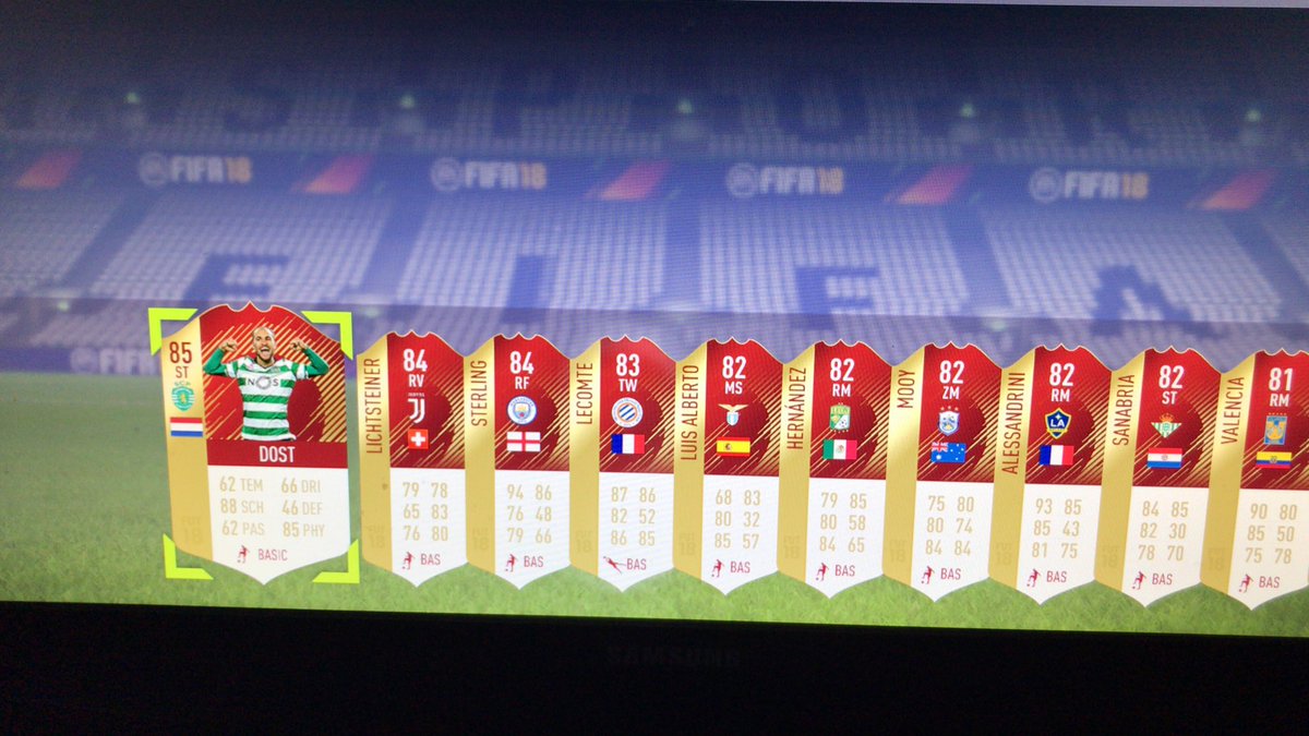 Boolek95's tweet photo. F‘cking Dost as always. #FUTChampions #monthlyrewards #badpack #Boolek https://t.co/U7BfOm9H8j