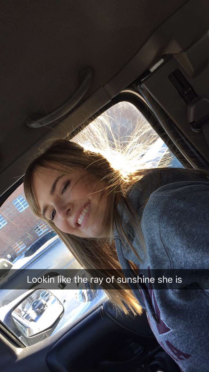 saydeejo13's tweet photo. Happy birthday loser 💕 I don’t know what I would have done without you across the street. Love you lots 💓💝 https://t.co/kDbODl1bgr