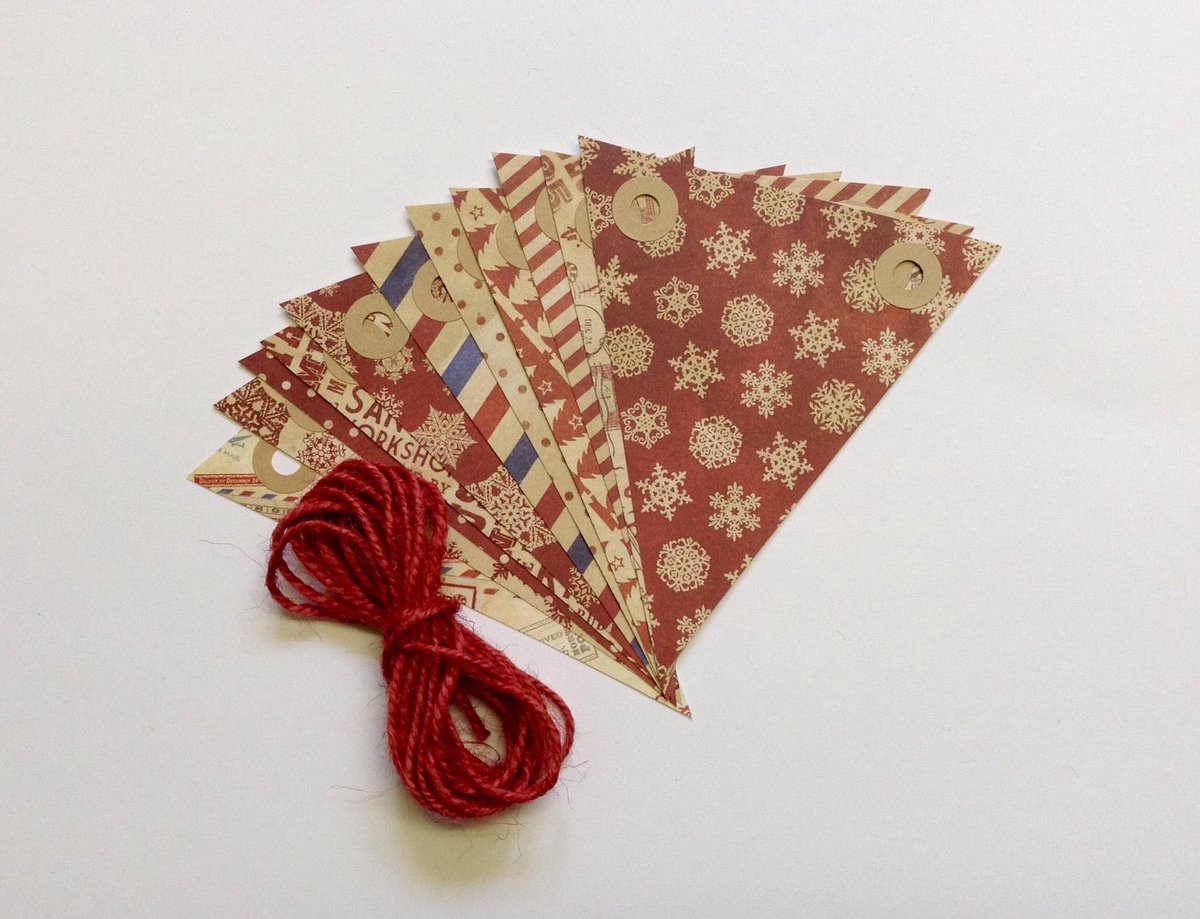NewallWright's tweet image. Ooh, getting that festive feeling! Handmade Christmas Bunting - in the shop now! #etsy #bunting #christmas  etsy.me/2iUCR5k