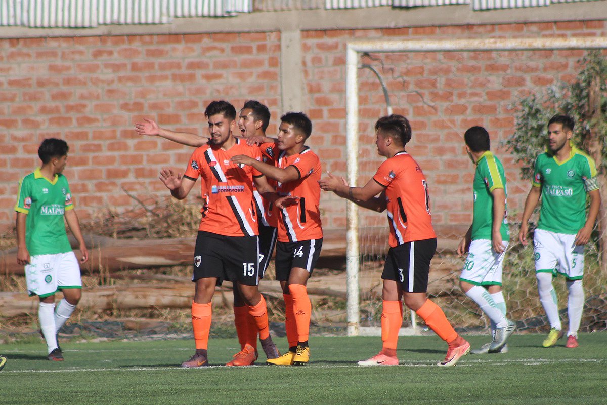 Curacavi_FC's tweet photo. [Galería] Curacaví FC sumó una importante victoria en su visita a CSD Ovalle en la Cuarta Región
Fotos: @cmuga https://t.co/8JB5iKH4Ve