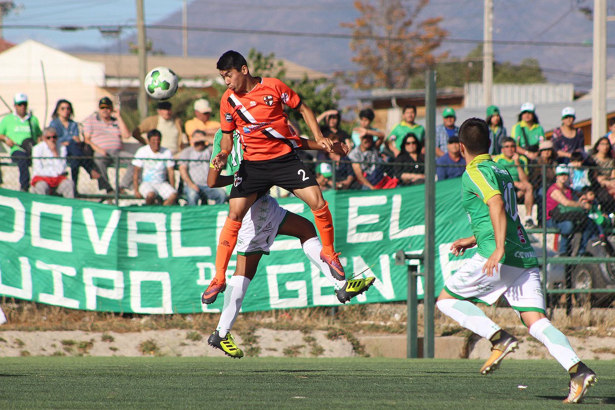 Curacavi_FC's tweet photo. [Galería] Curacaví FC sumó una importante victoria en su visita a CSD Ovalle en la Cuarta Región
Fotos: @cmuga https://t.co/8JB5iKH4Ve