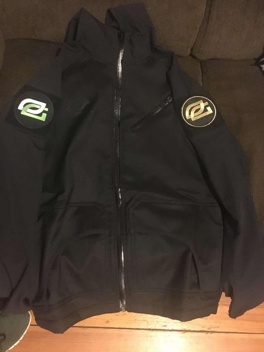LuisLanza9_'s tweet photo. @optich3cz @OpTicGaming 💪🏽🔥💎 #3rdLabel https://t.co/4VllXqvmPi