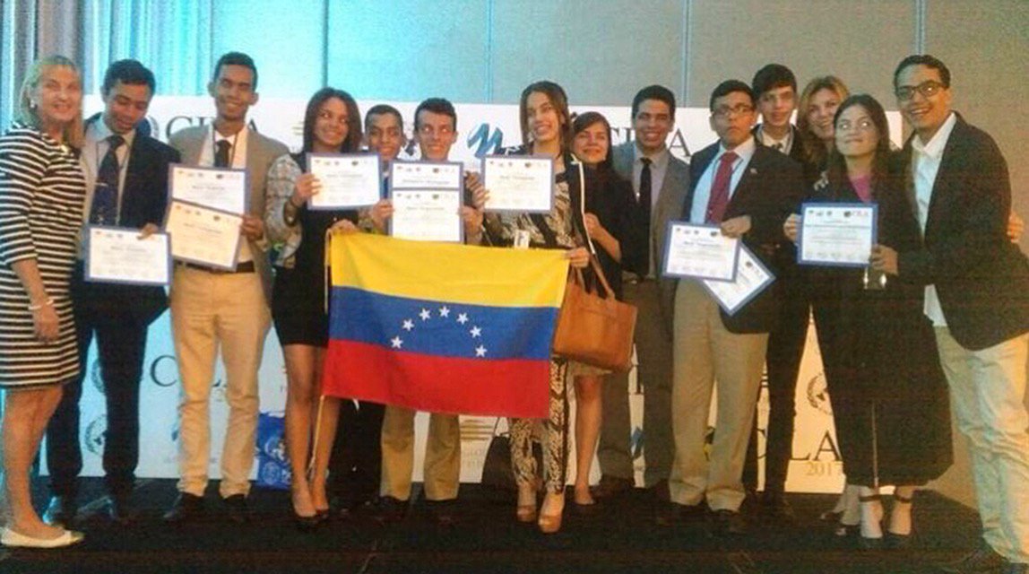 EmbComunitarios's tweet image. ¡Orgullo Venezolano! Felicidades a nuestros embajadores de Destino País por sus reconocimientos en #CILA2017