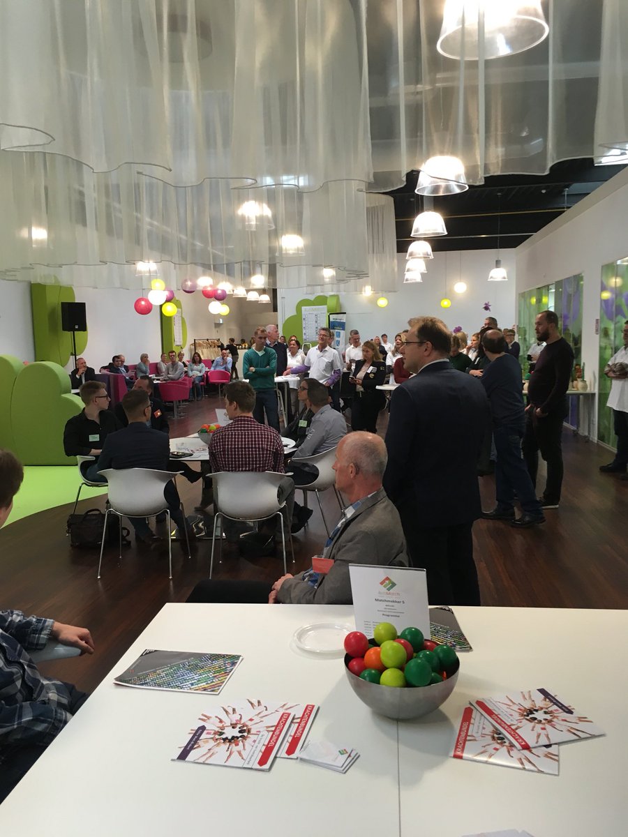 Autimatch's tweet photo. Zeer geslaagde Autimatch bijeenkomst in Roosendaal met veel ontmoetingen tussen werkgevers en mensen met autisme https://t.co/9qHD1M4Ryh