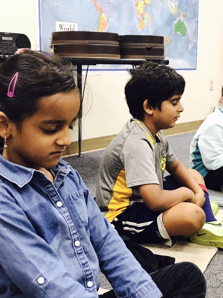 MusicBridgeH20's tweet photo. 1st grade #MindfulnessPractice #presentmoment #awarenessthroughthesenses #DMUSD #DMHeightsSTEAM @asmith_edu @HTS_Dolphins @DelMarSchools https://t.co/NOZILIC5a9