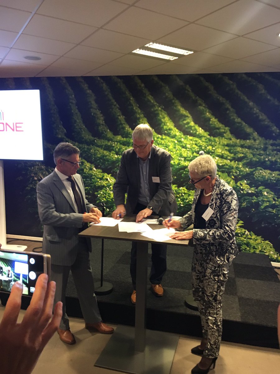 De scholen <a href="/Stenden/">Stenden</a> <a href="/Alfacollege/">Alfa-college</a>  en <a href="/DrentheCollege/">Drenthe College</a> ondertekenen intentie verklaring om in behoefte van technische ondernemers voorzien