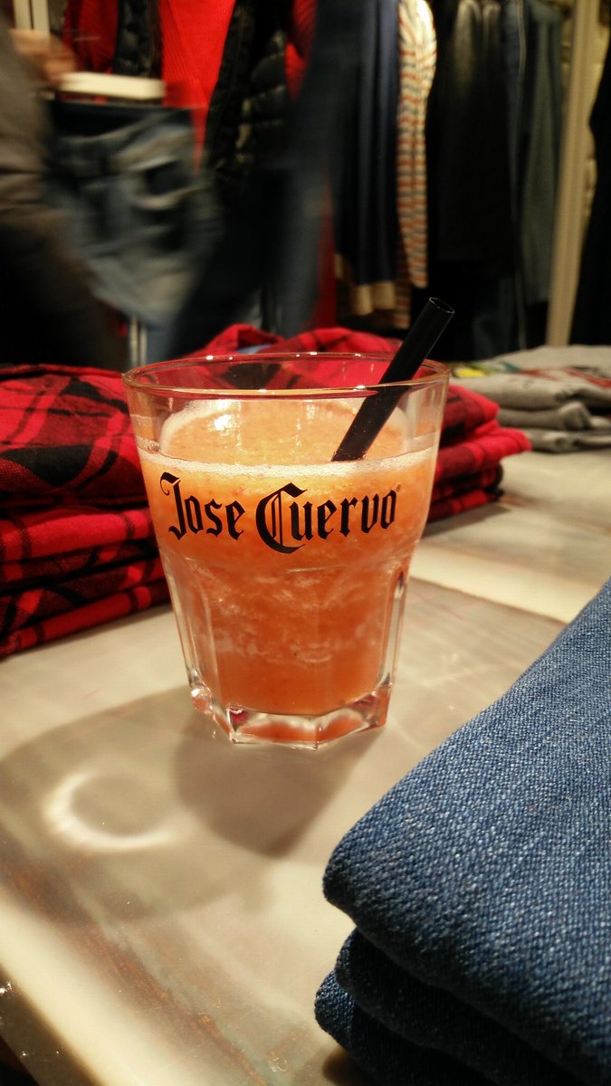 Jueves de Margaritas 🍹🍹🍹 y 30% de descuento #ITSHAPPENING <a href="/josecuervo_es/">Jose Cuervo España</a>