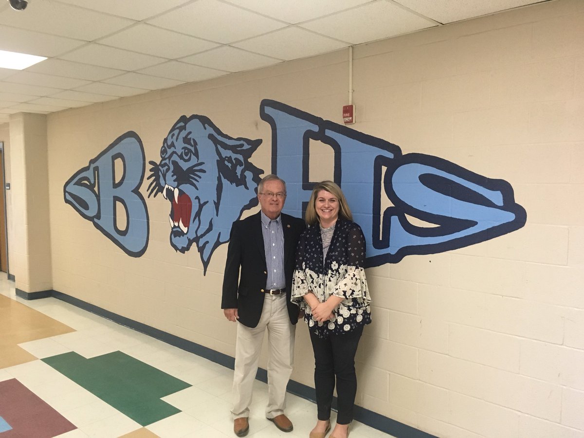 thefixerED's tweet photo. Feeling supported...Rep. Iler joined our class today!#civic engagement #TheCougarStandard   @RepFrankIler @SBHighSchool_nc @brunscoschools https://t.co/TpZARVvhej